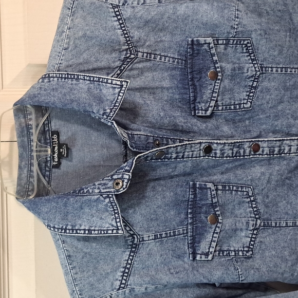Fashion Web snap front button-up denim top - Med - Picture 4 of 6